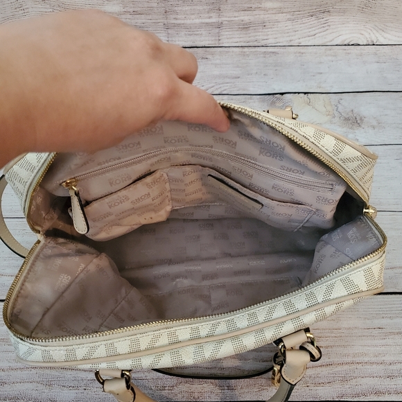 Michael Kors Large Signature MK Satchel - Picture 11 of 12